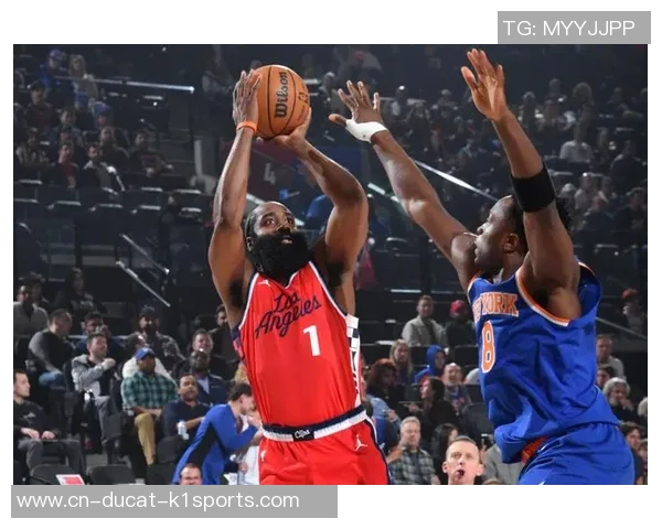 洛杉矶快船窘境重重,哈登面对选择